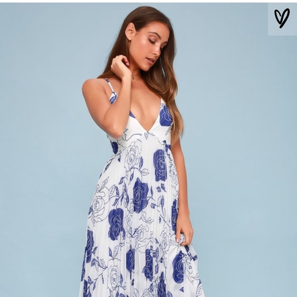 Dress - Picture 2 of 7